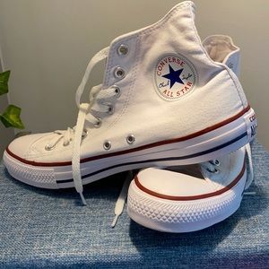 BRAND NEW WHITE CONVERSE